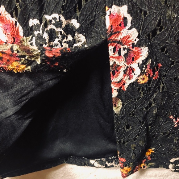 NWT ZARA FLORAL PRINT GUIPURE LACE SKIRT - Picture 8 of 9